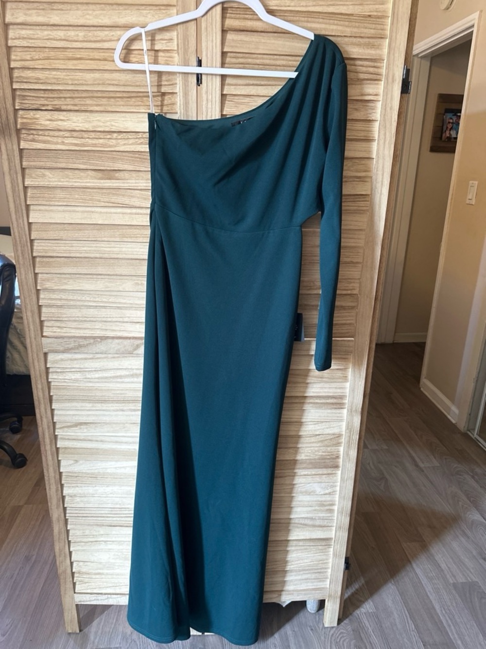 Lulu's One-Shoulder Emerald Green Evening Gown